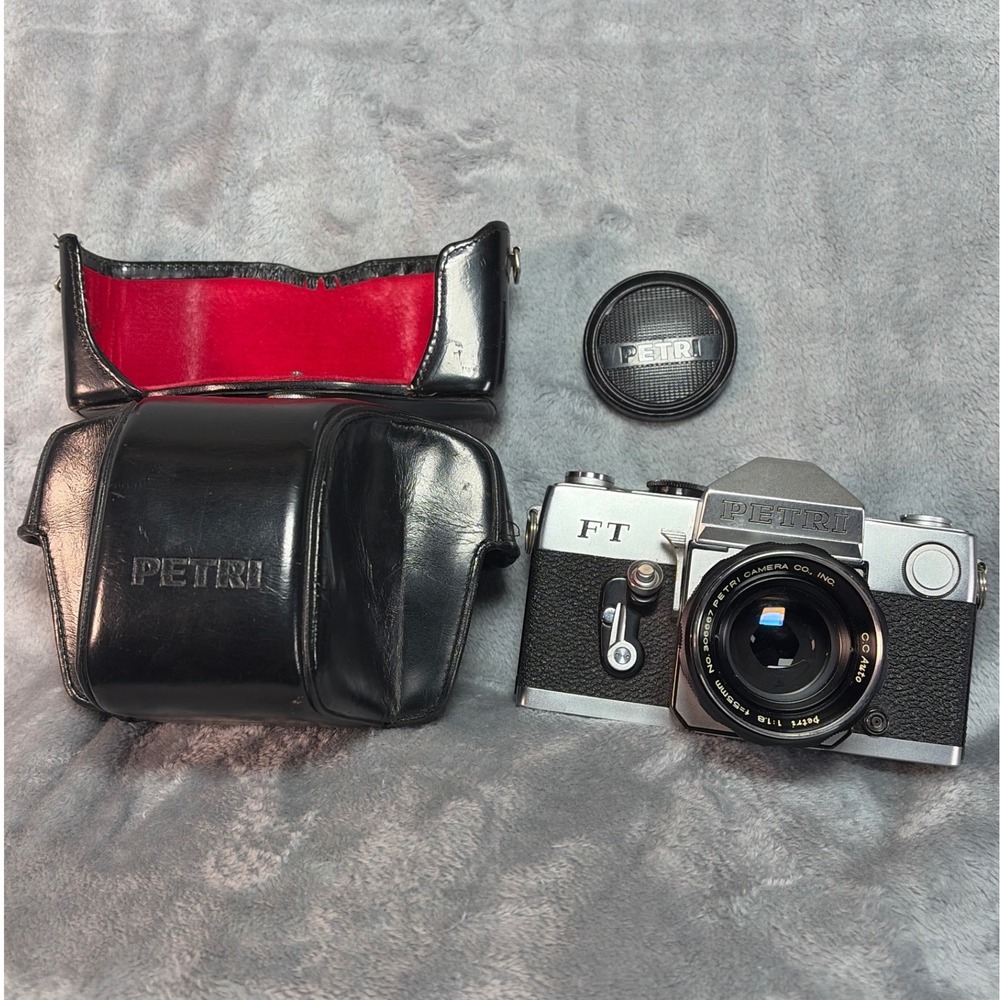 Petri FT 35mm SLR Film Camera with 55mm f1.8 Lens and Leather Case Made in Japan